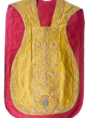 Chasuble de l'Agneau de l'Apocalypse, vue générale à plat