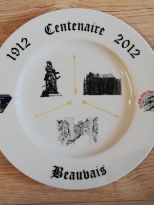 Assiette du centenaire de la Compagnie d&rsquo;arc de Beauvais